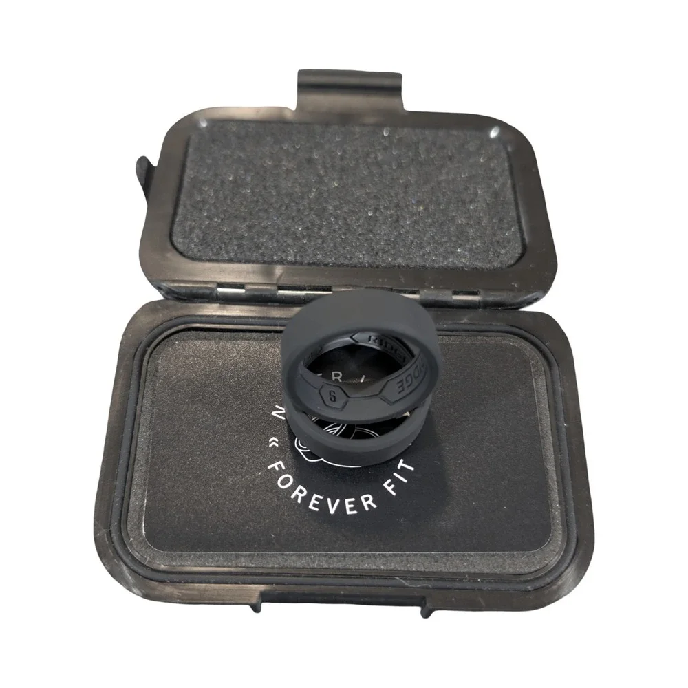 Qq2O The Ridge Wallet - 8MM SILICONE Ring Set - Royal Black - Size 9 Open Box